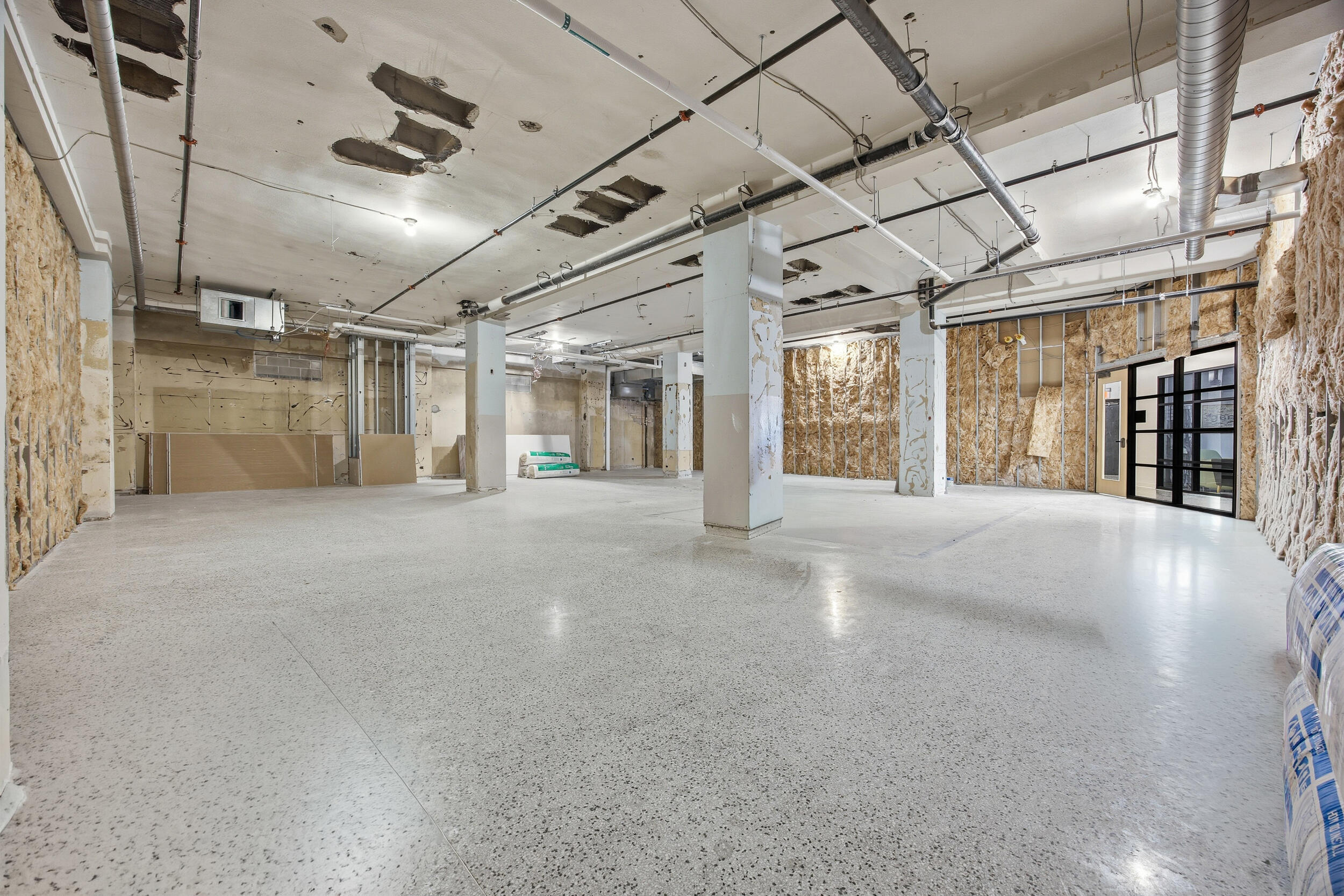118 Broadway N Property Photo 3