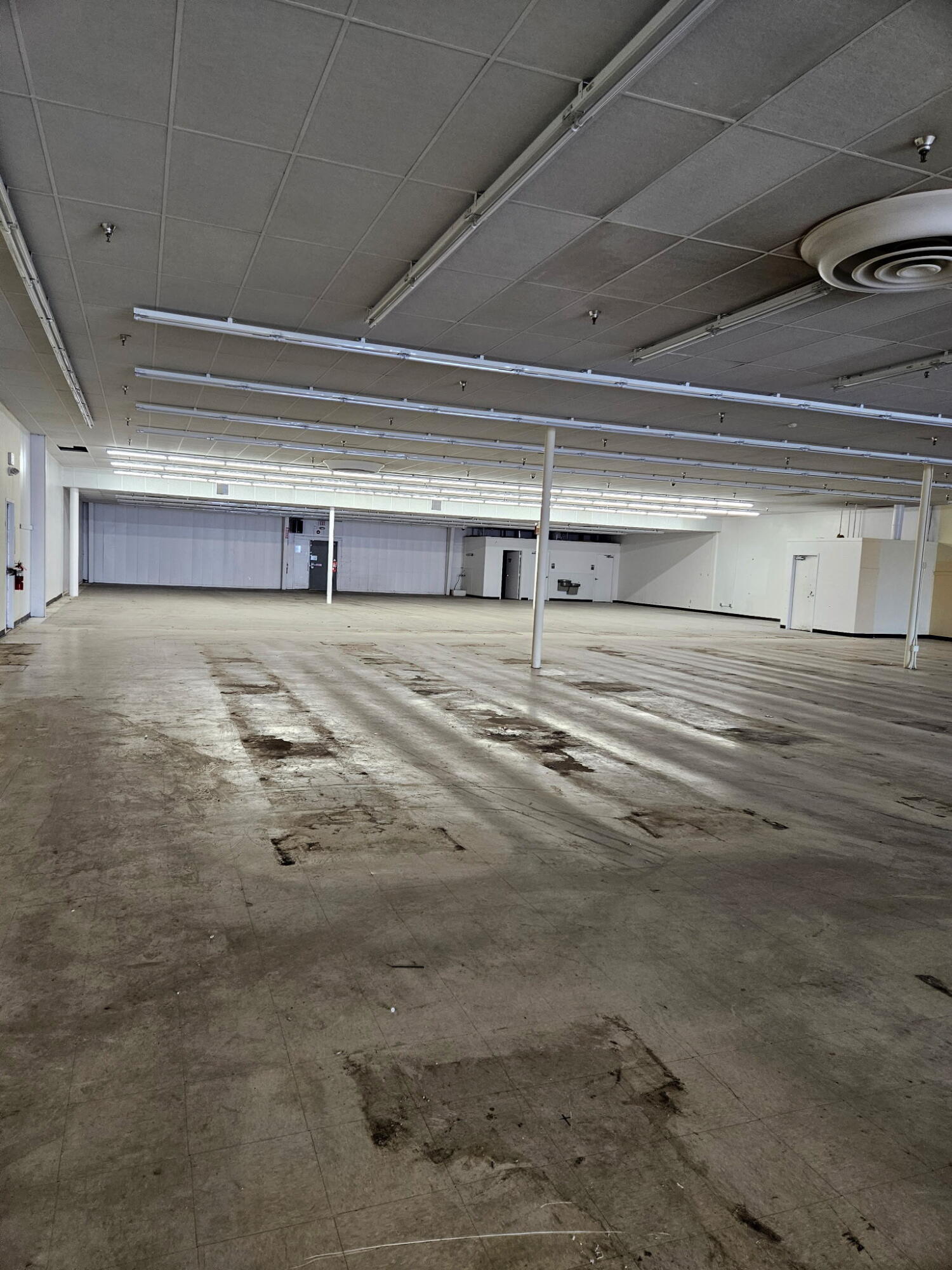333 Us-2 Property Photo 16