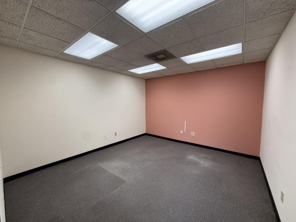 115 University Drive N Property Photo 5