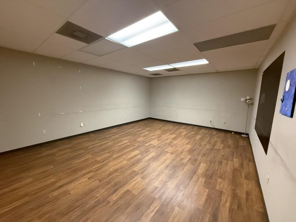 115 University Drive N Property Photo 11