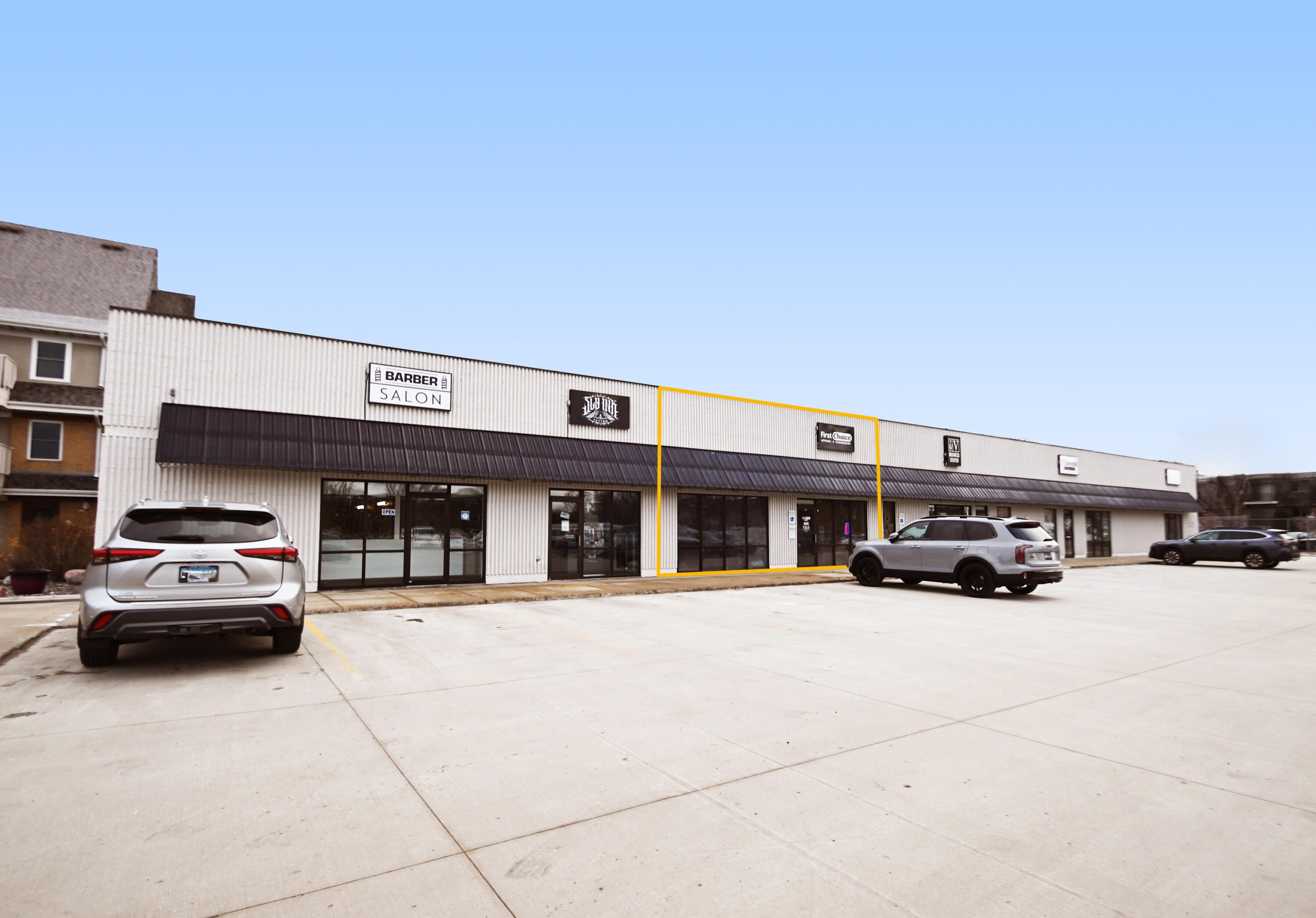 3105 Broadway N Property Photo 1