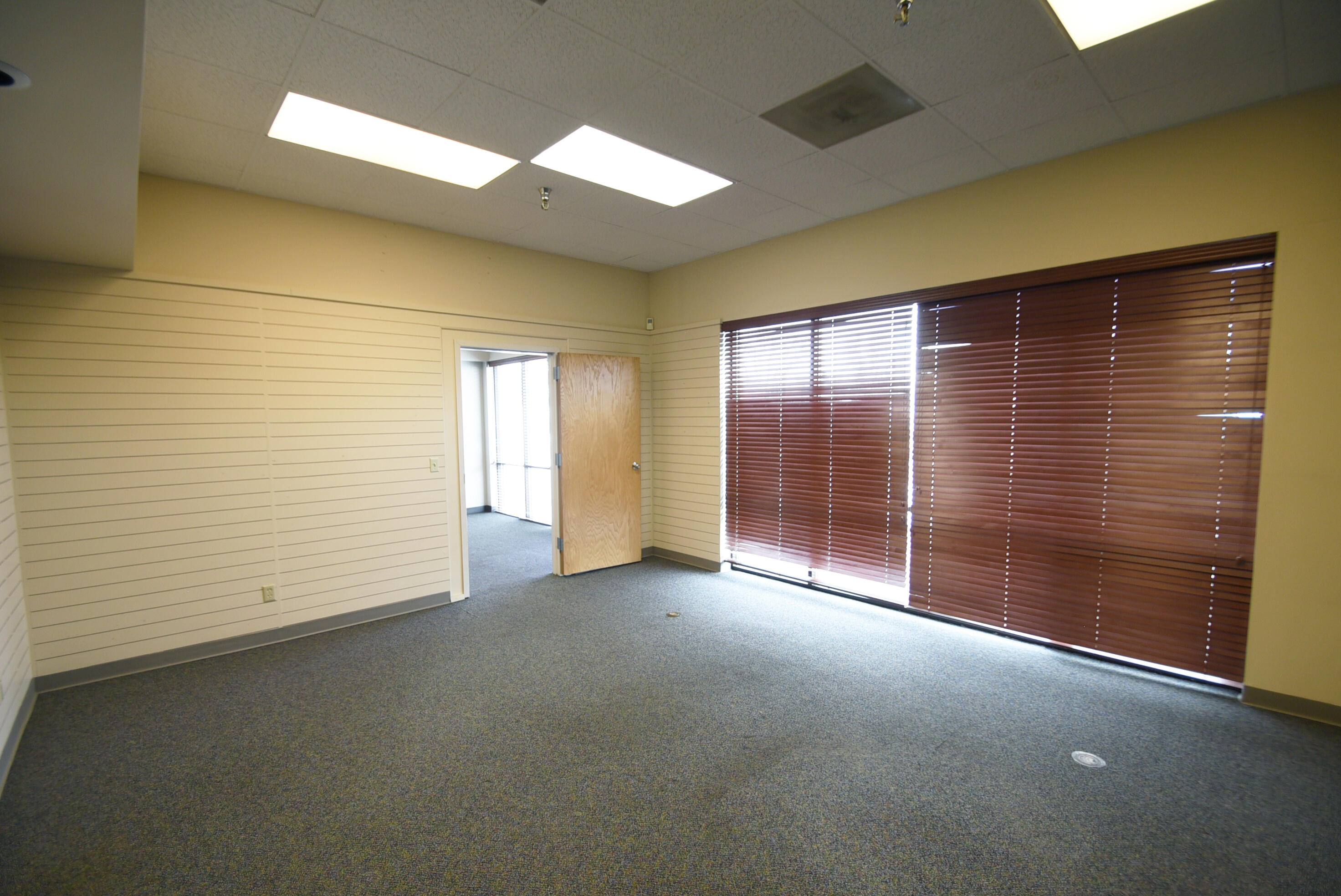 3105 Broadway N Property Photo 2