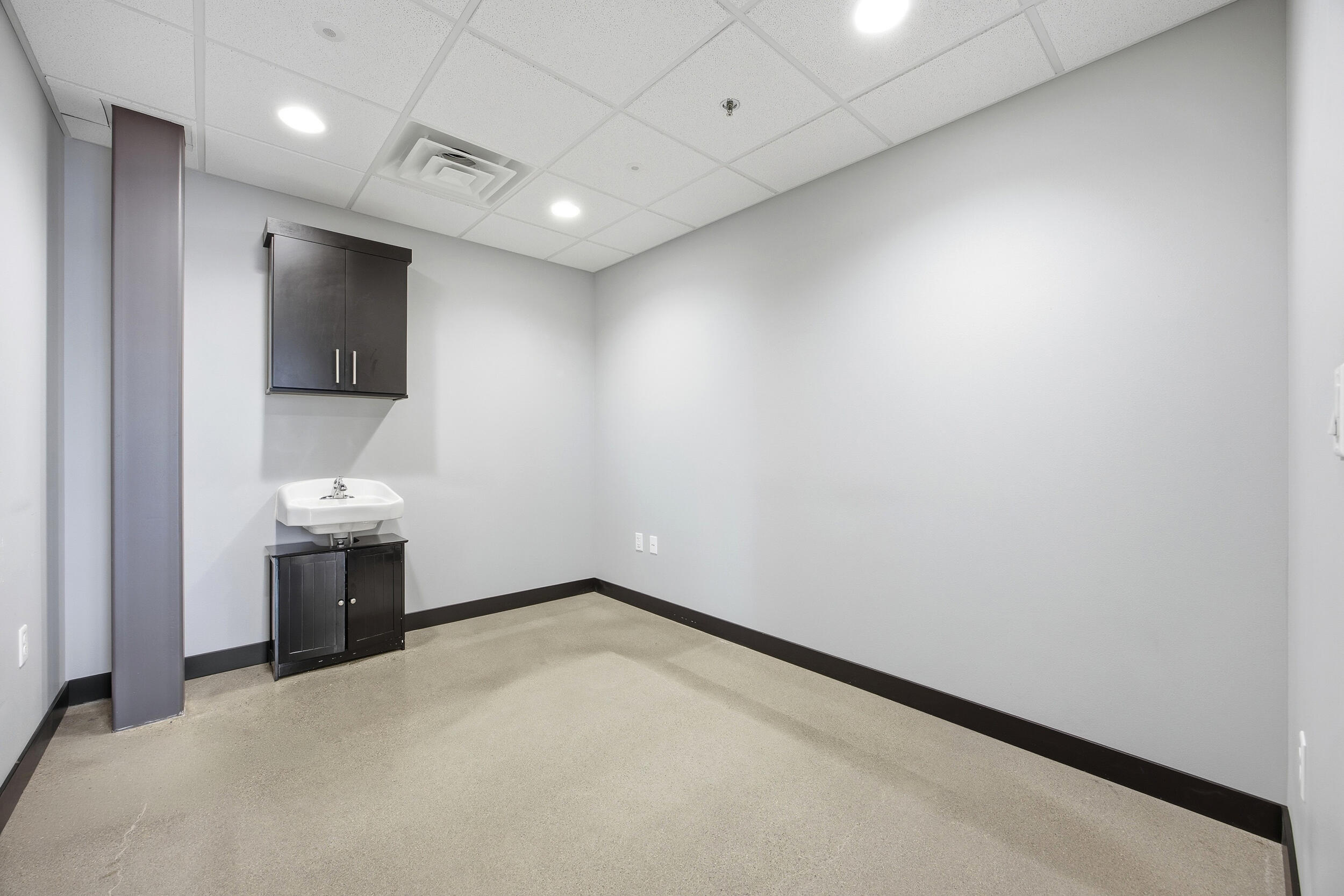 3220 4th Street E Property Photo 9