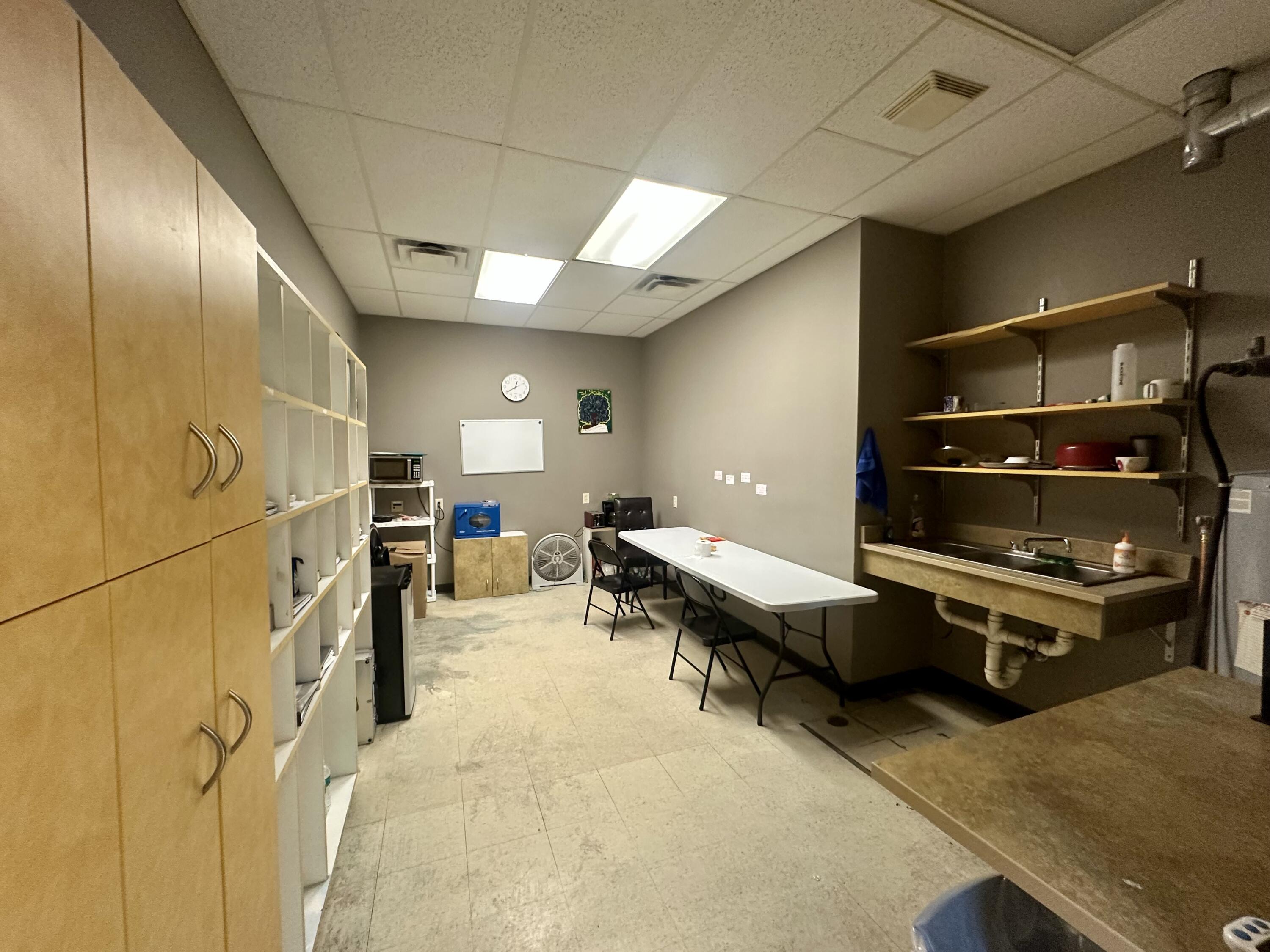 2790 University Drive Property Photo 7