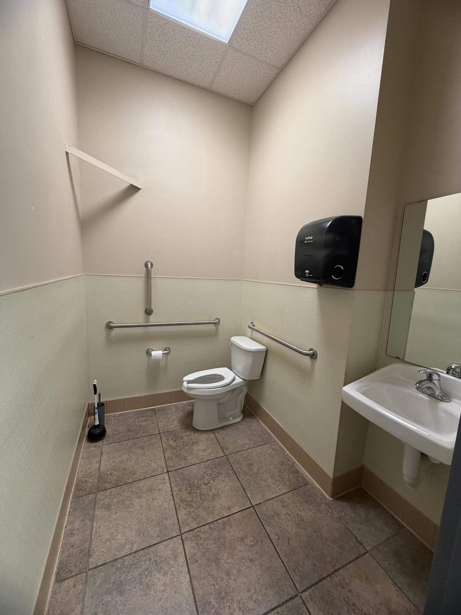 1613 Main Avenue E Property Photo 8