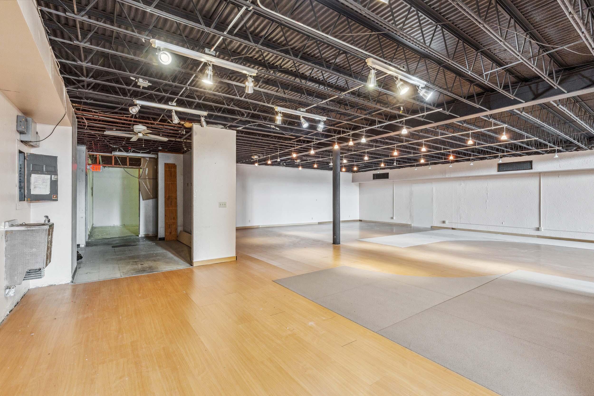 110 Broadway N Property Photo 3