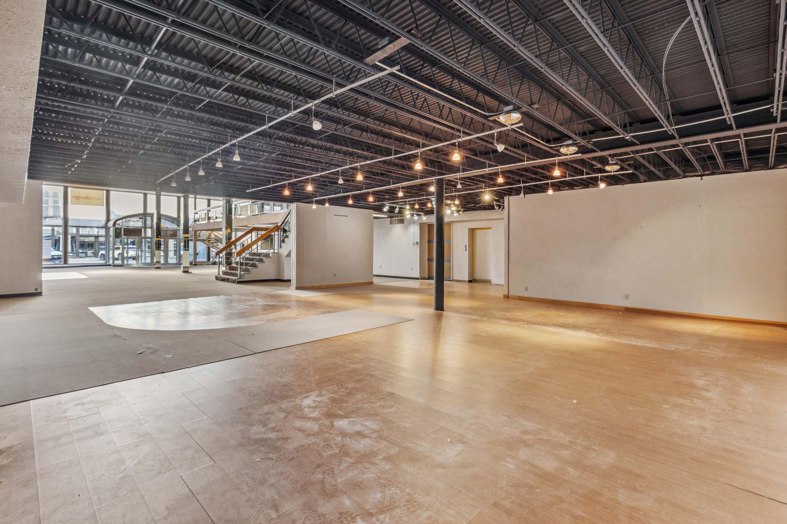 110 Broadway N Property Photo 4