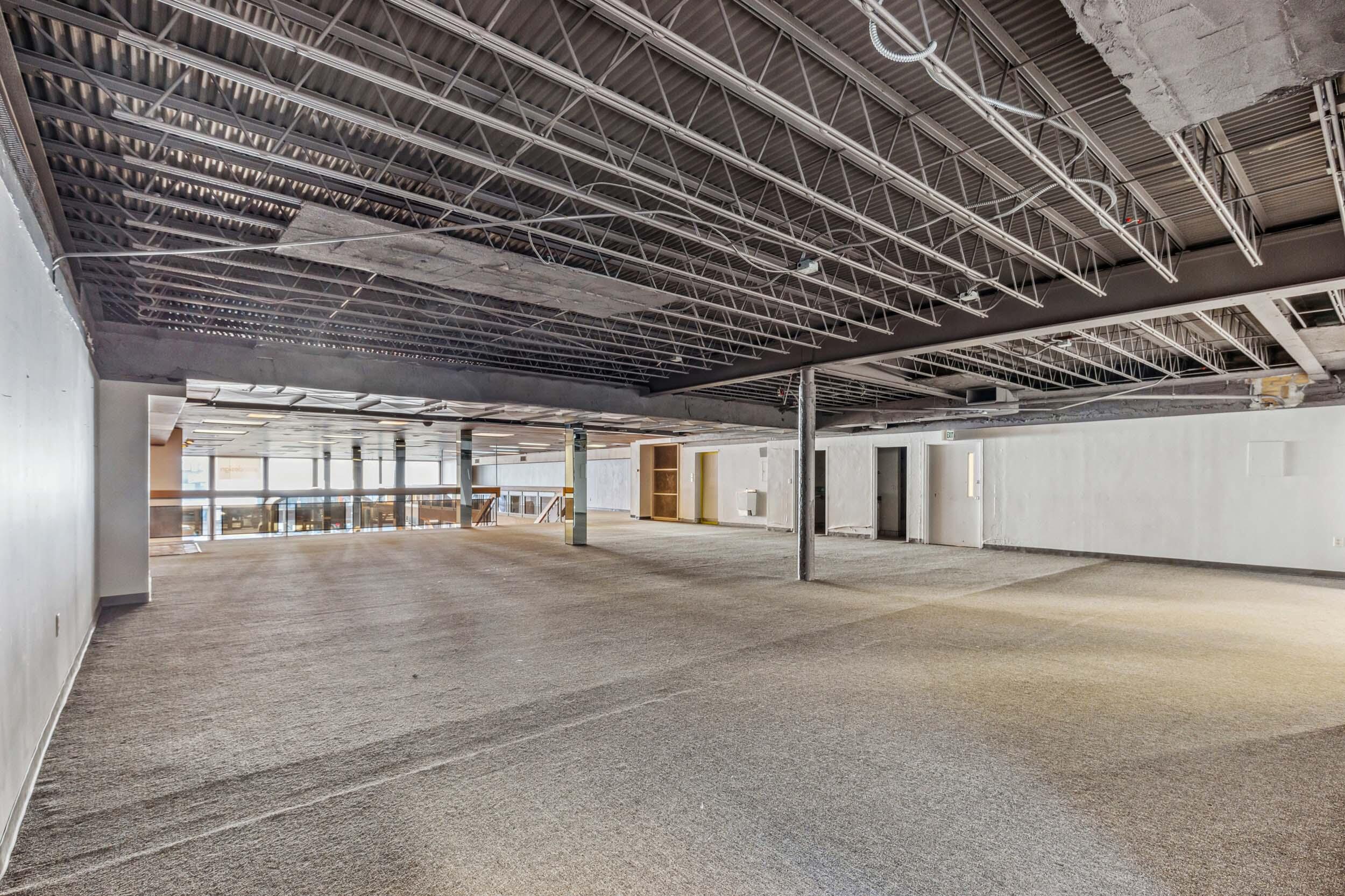 110 Broadway N Property Photo 8