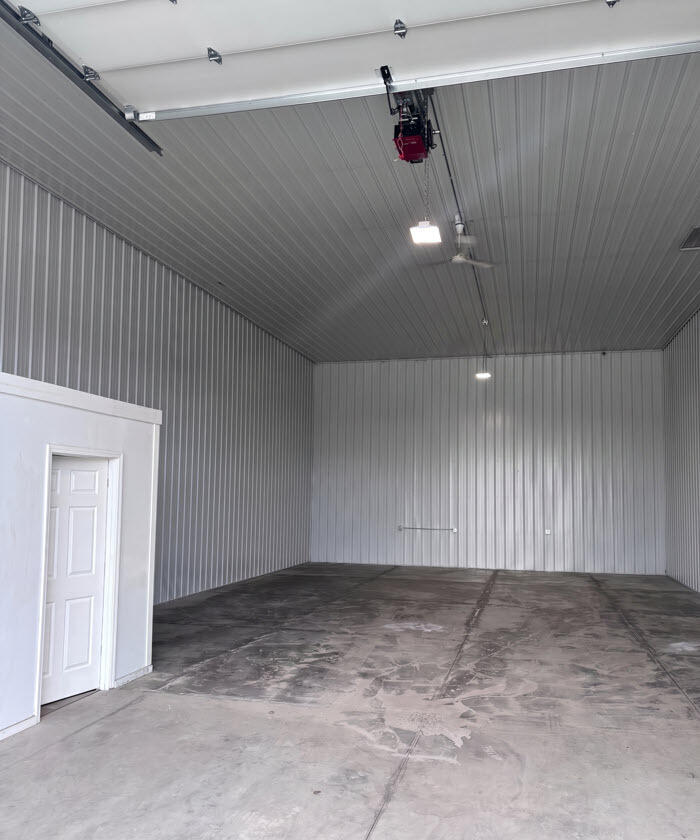 700 College Street Property Photo 4