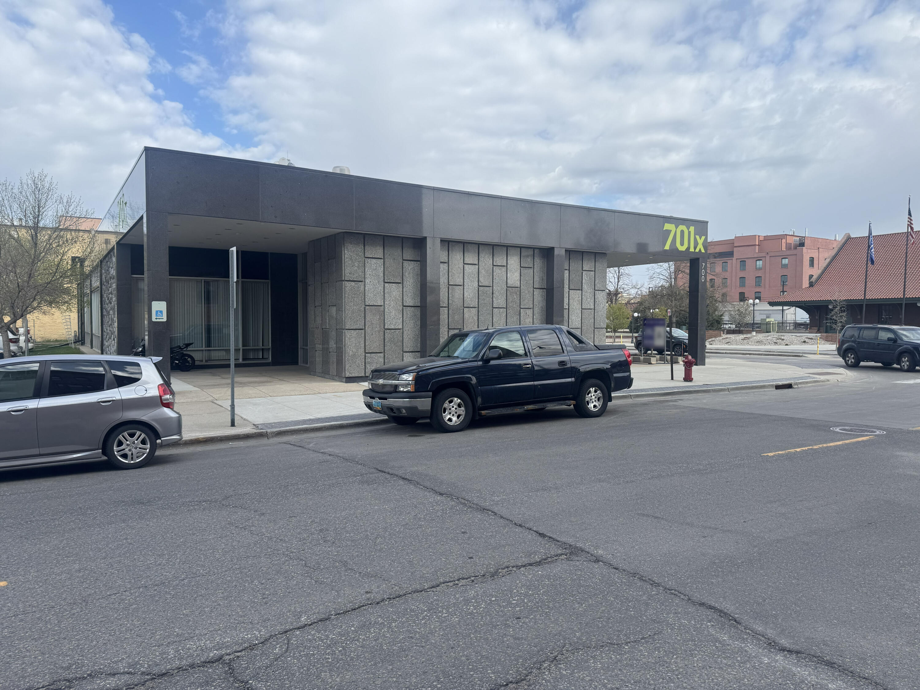 700 Main Avenue Property Photo 1