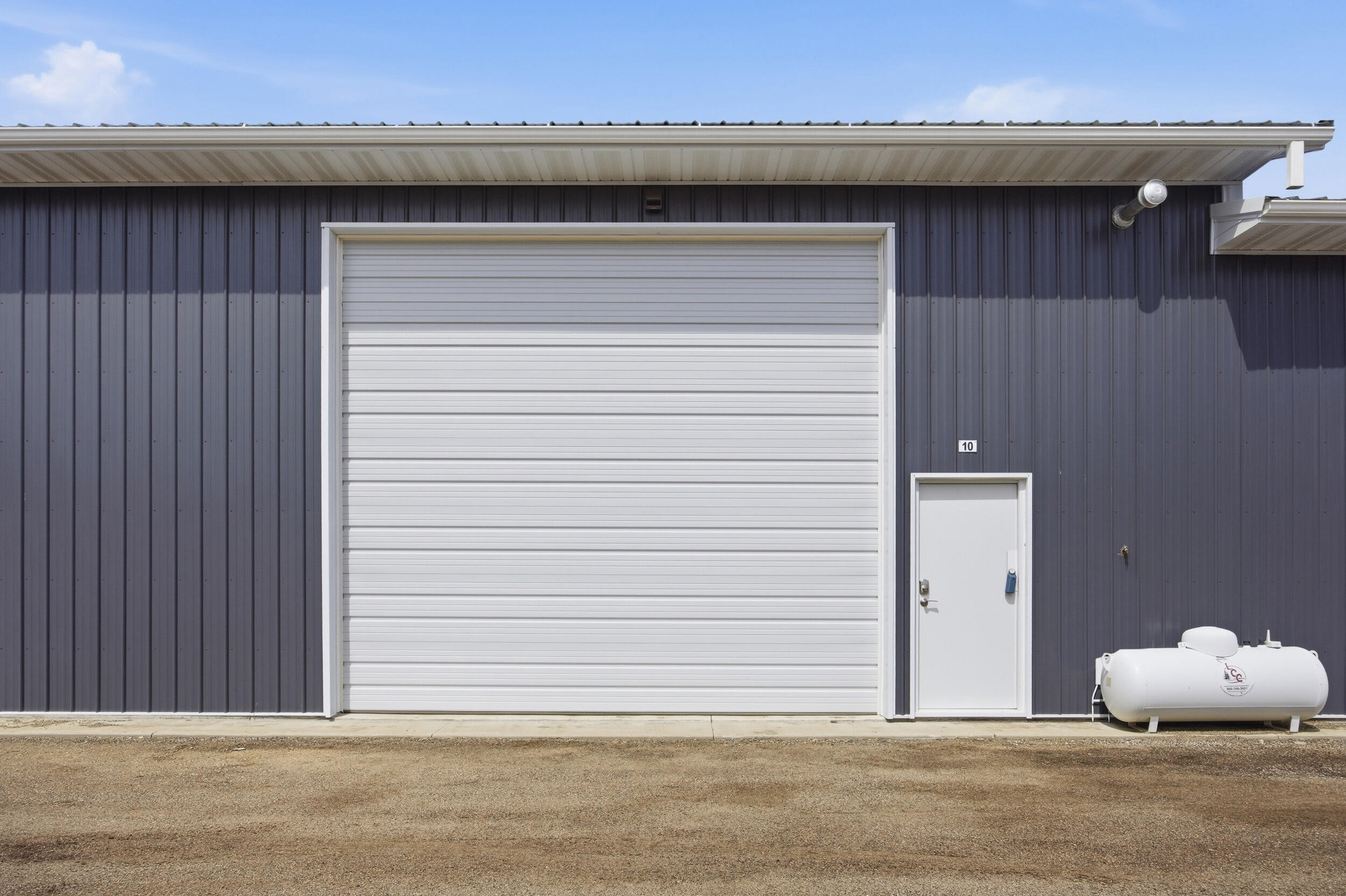 48714 County Highway 17 Property Photo 1