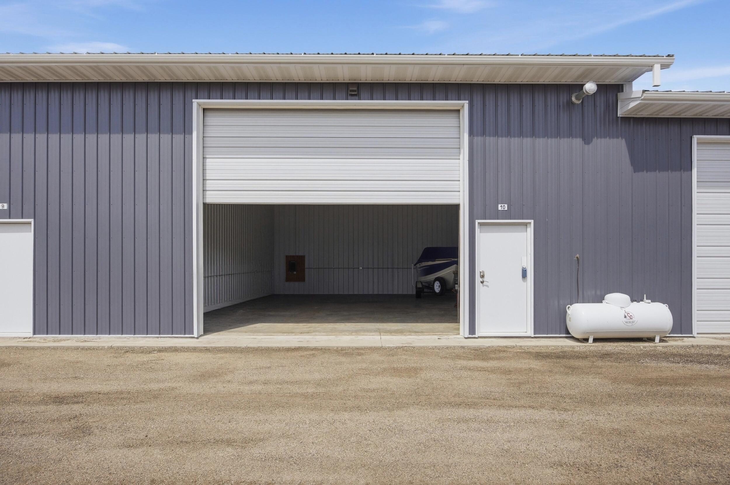 48714 County Highway 17 Property Photo 2