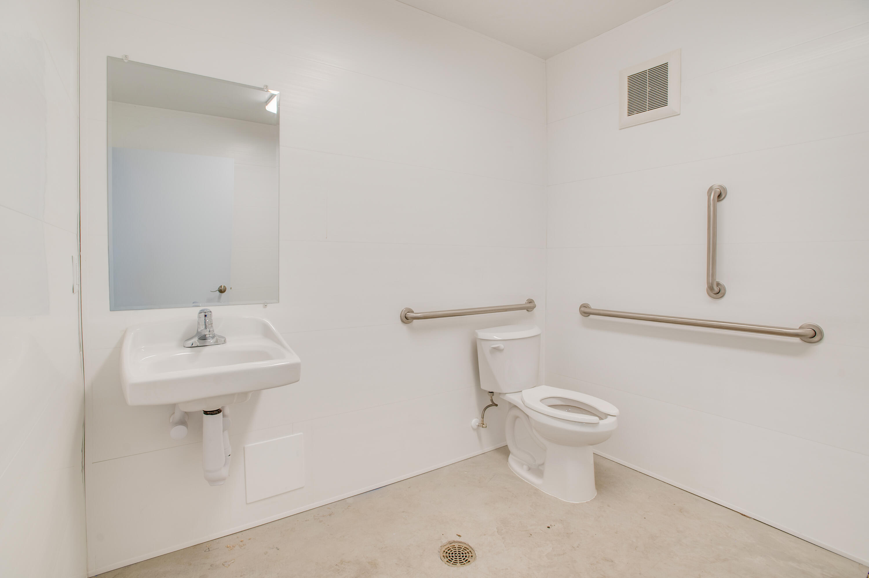 5590 13th Avenue N Property Photo 9