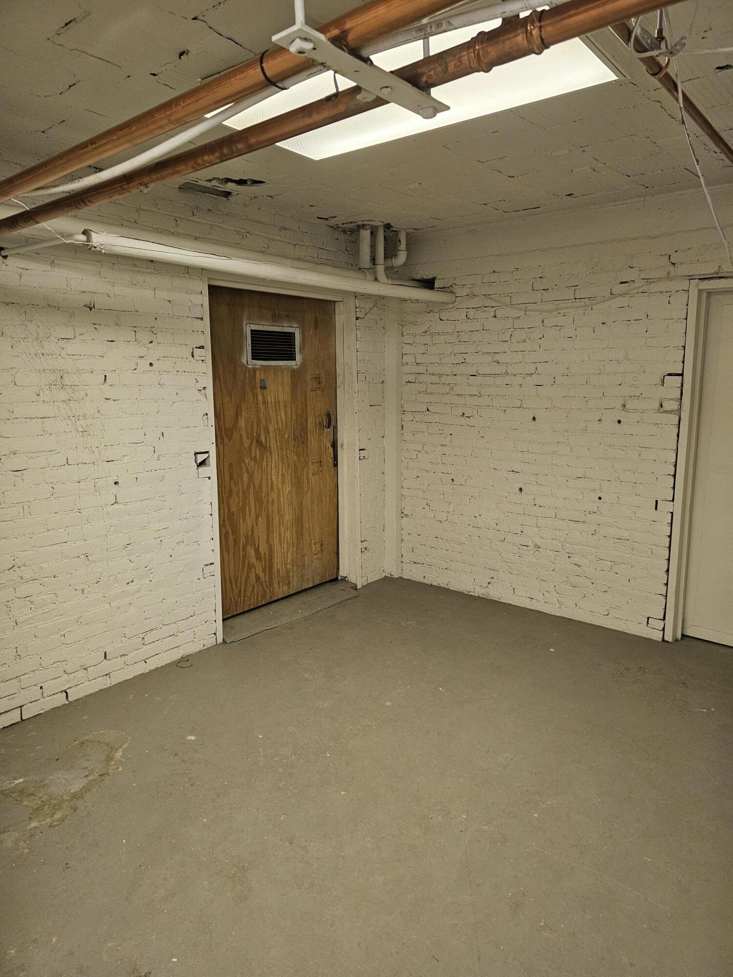 406 Broadway Drive Property Photo 2