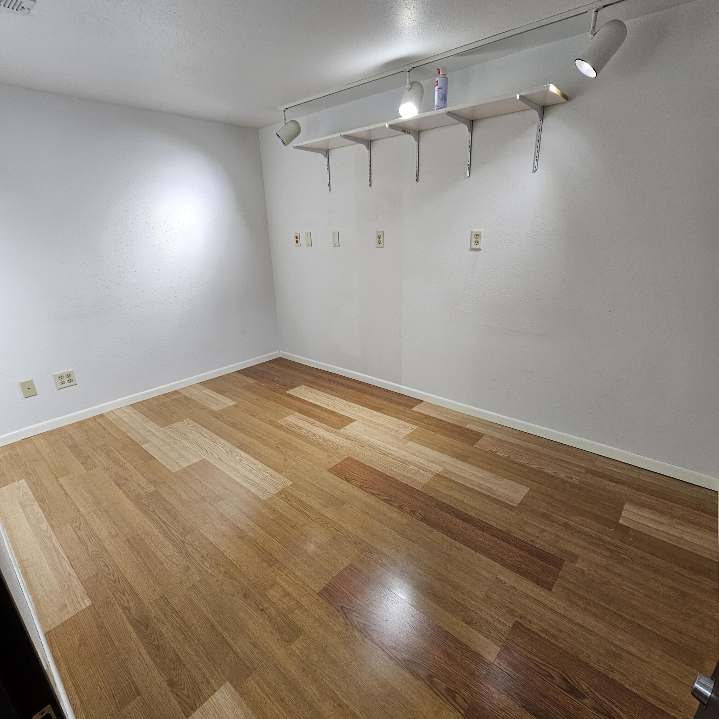 2425 Main Avenue Property Photo 5