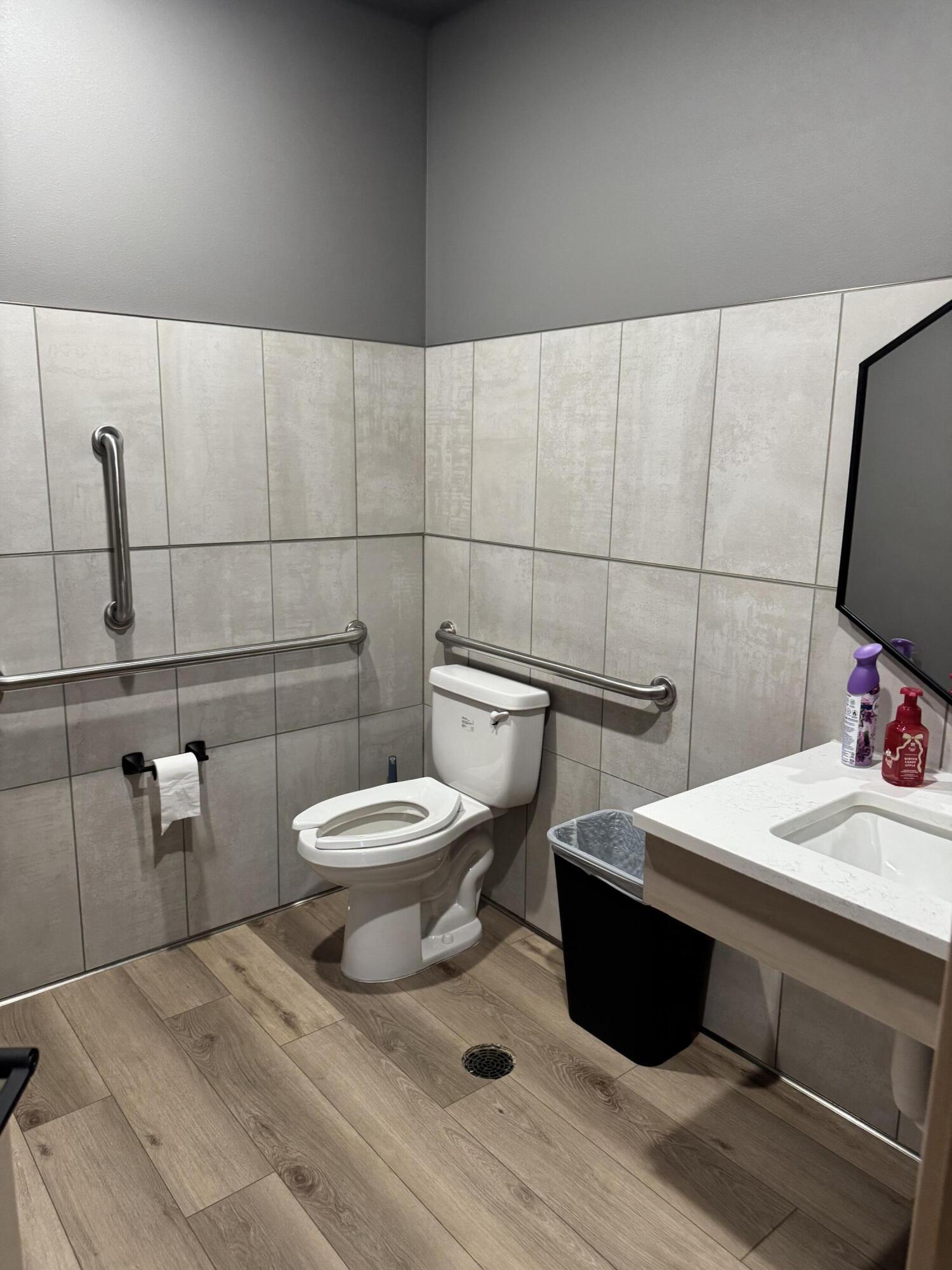 765 32nd Avenue W Property Photo 7