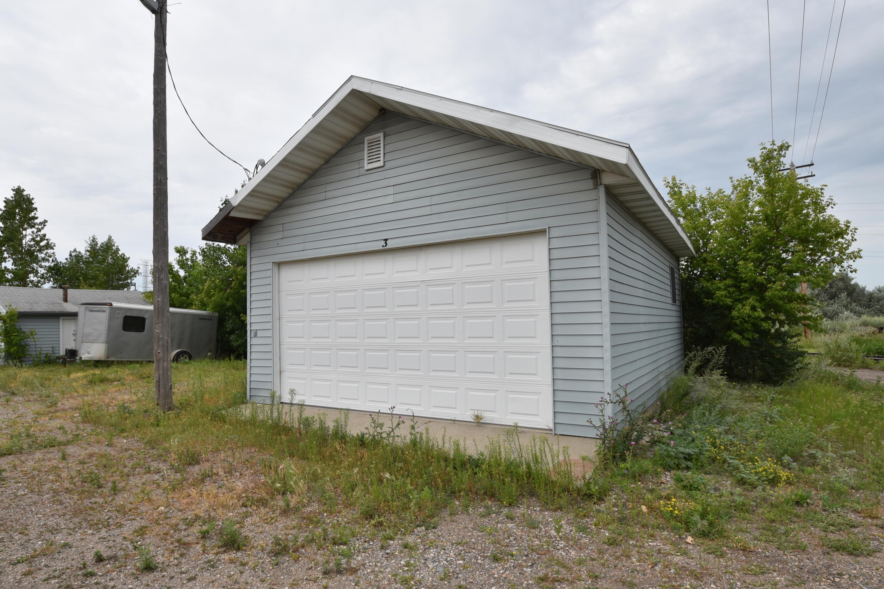 1800 Main Avenue E Property Photo 18