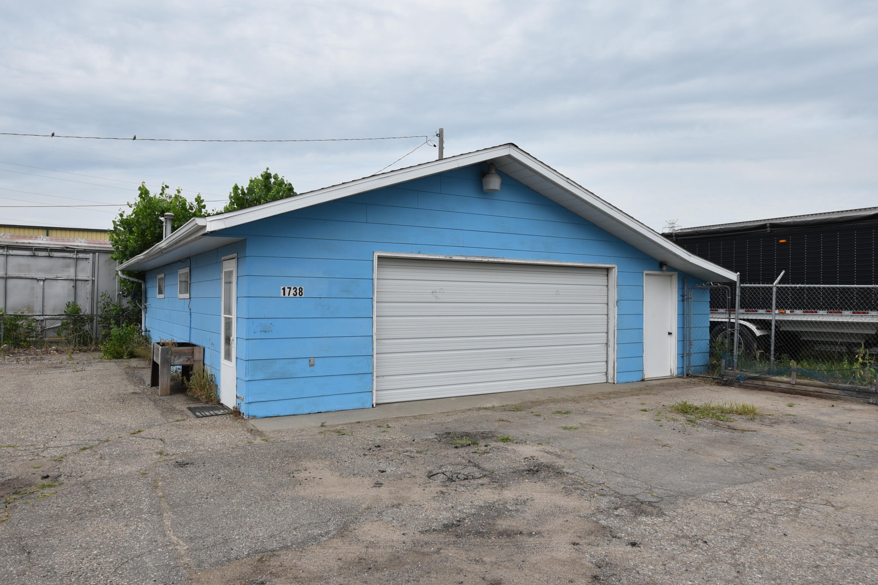1800 Main Avenue E Property Photo 21