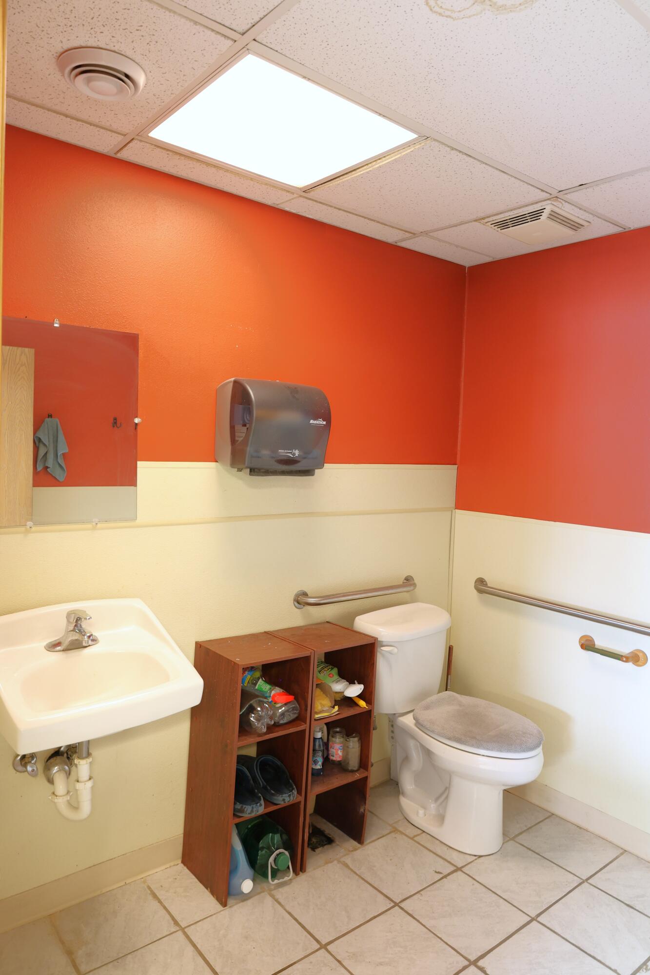 1015 Main Avenue Property Photo 6