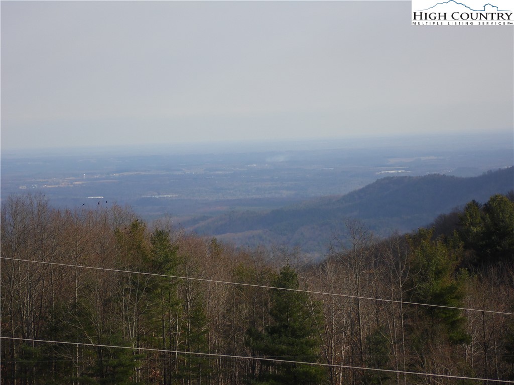 4143 Mountain View Road Property Photo 3