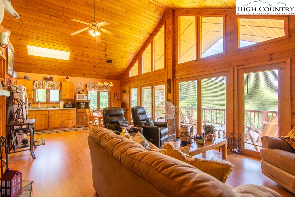 40 Yuri Lane Property Photo 10