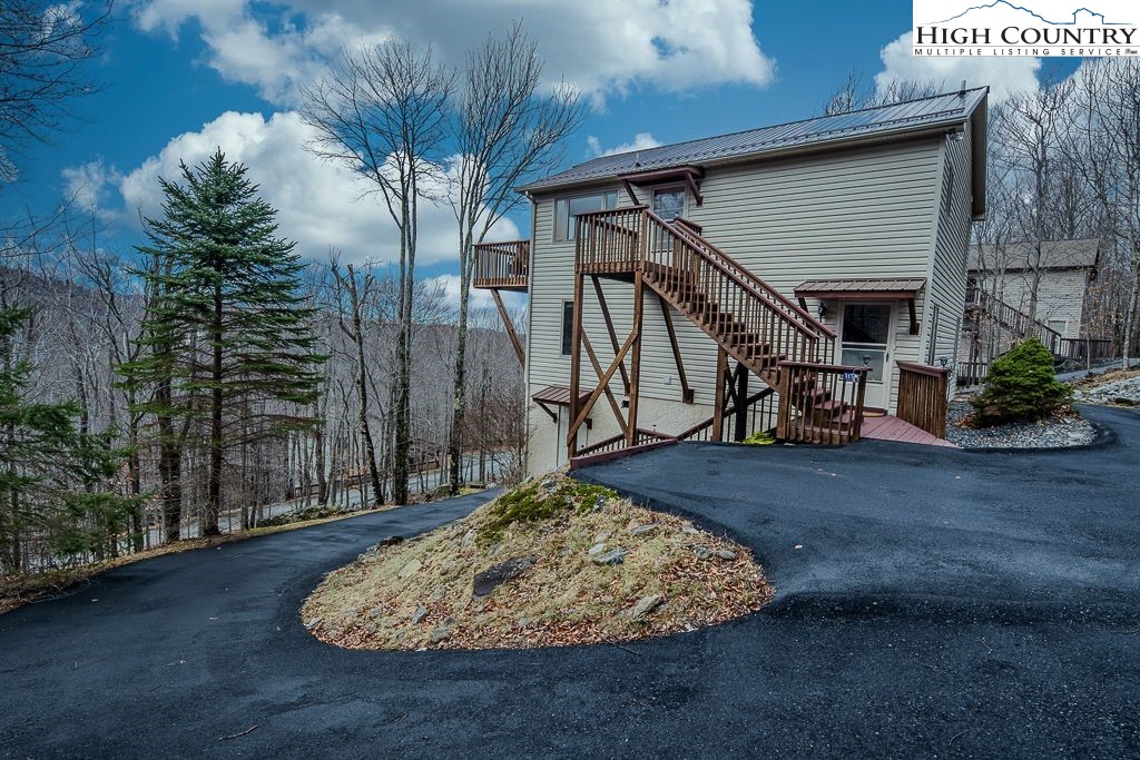 113 Aster Trail Property Photo 2