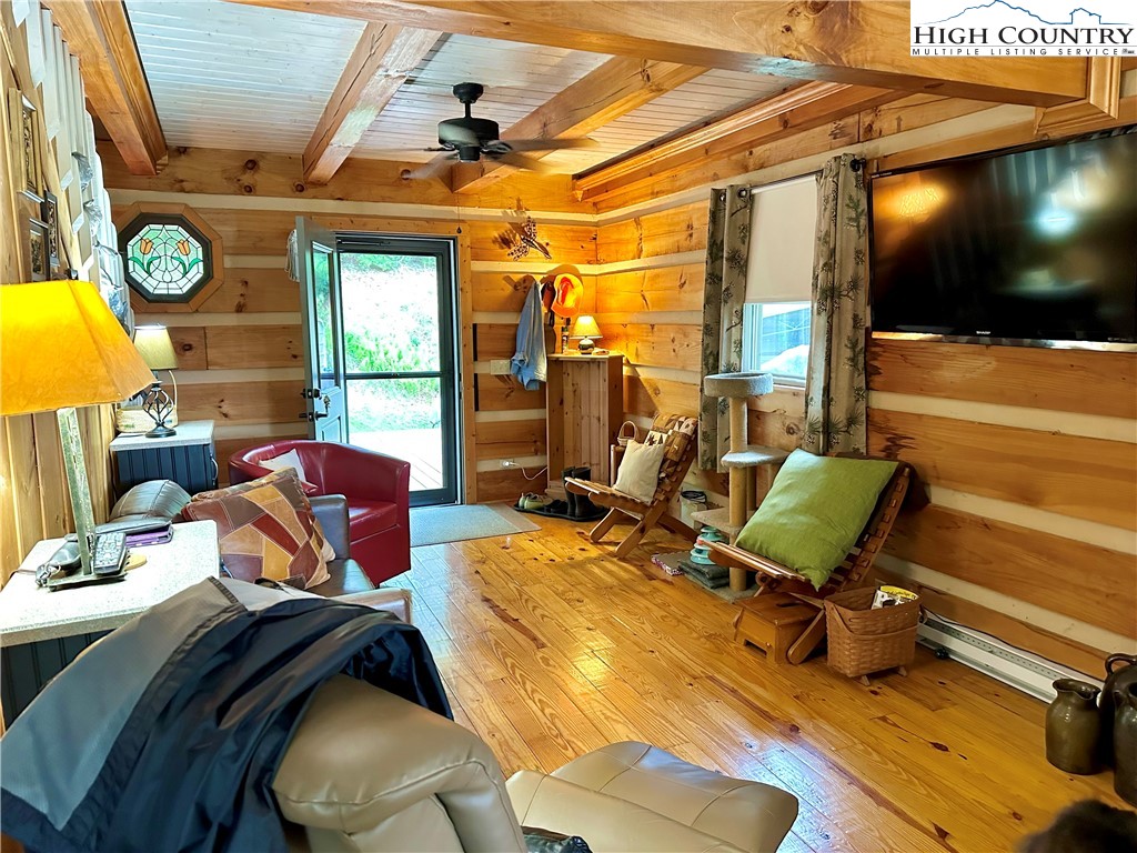 2259 Grassy Creek Road Property Photo 5