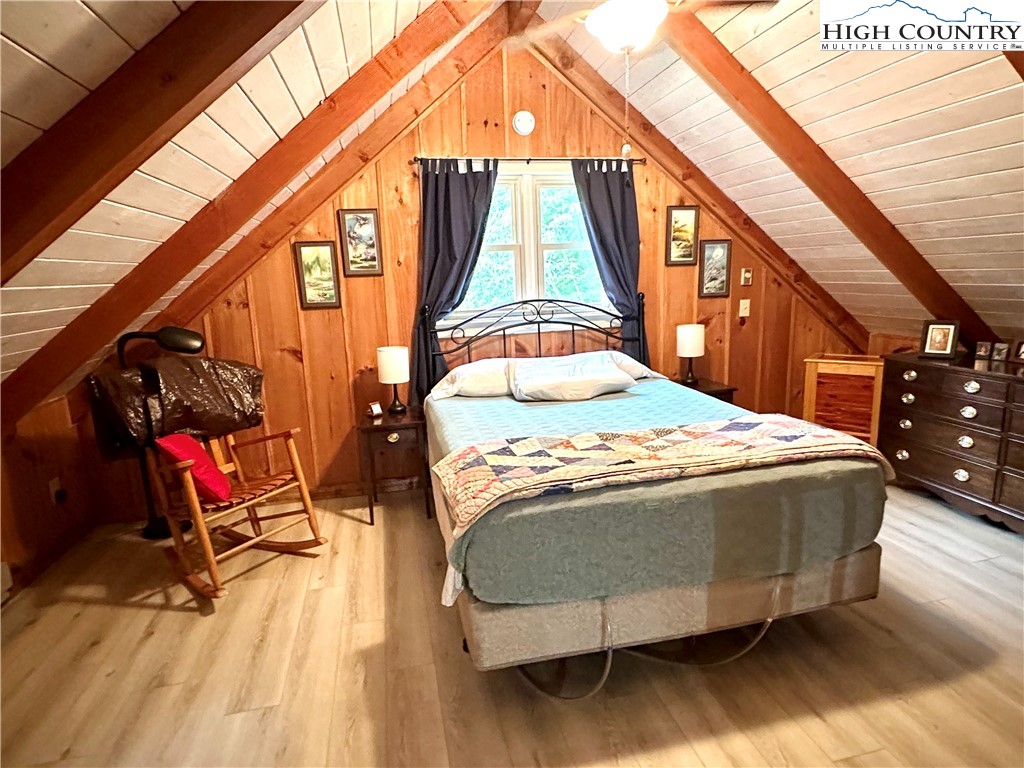 2259 Grassy Creek Road Property Photo 9