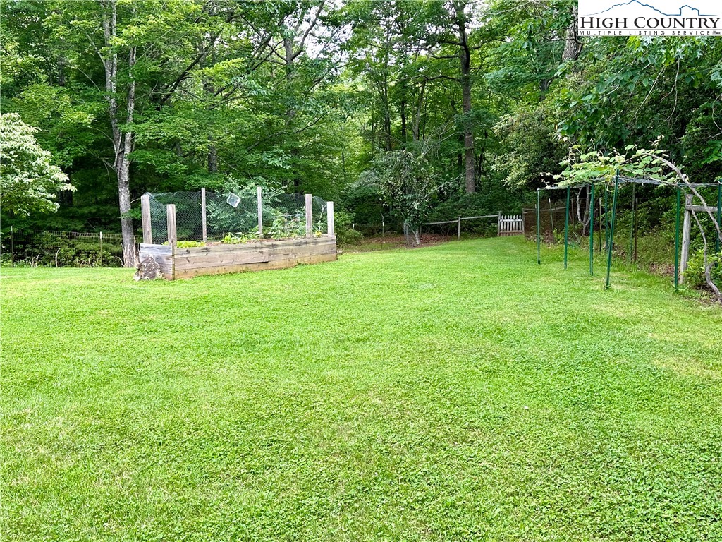 2259 Grassy Creek Road Property Photo 20