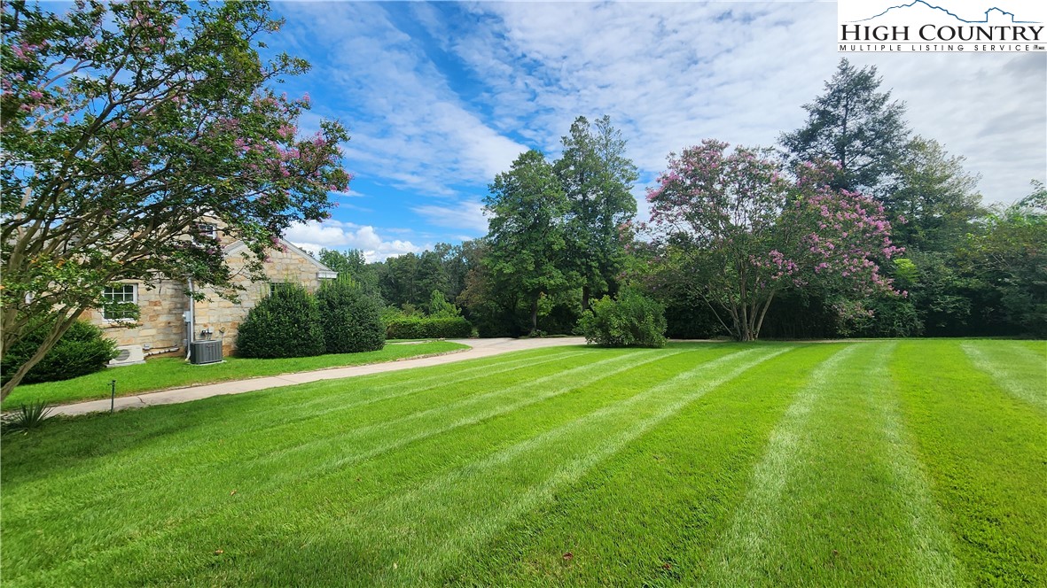 112 Ne Bleynat Street Property Photo 3