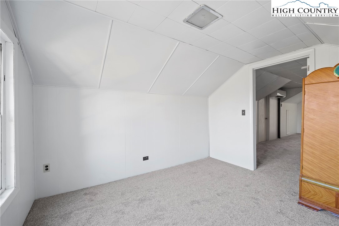 112 Ne Bleynat Street Property Photo 37