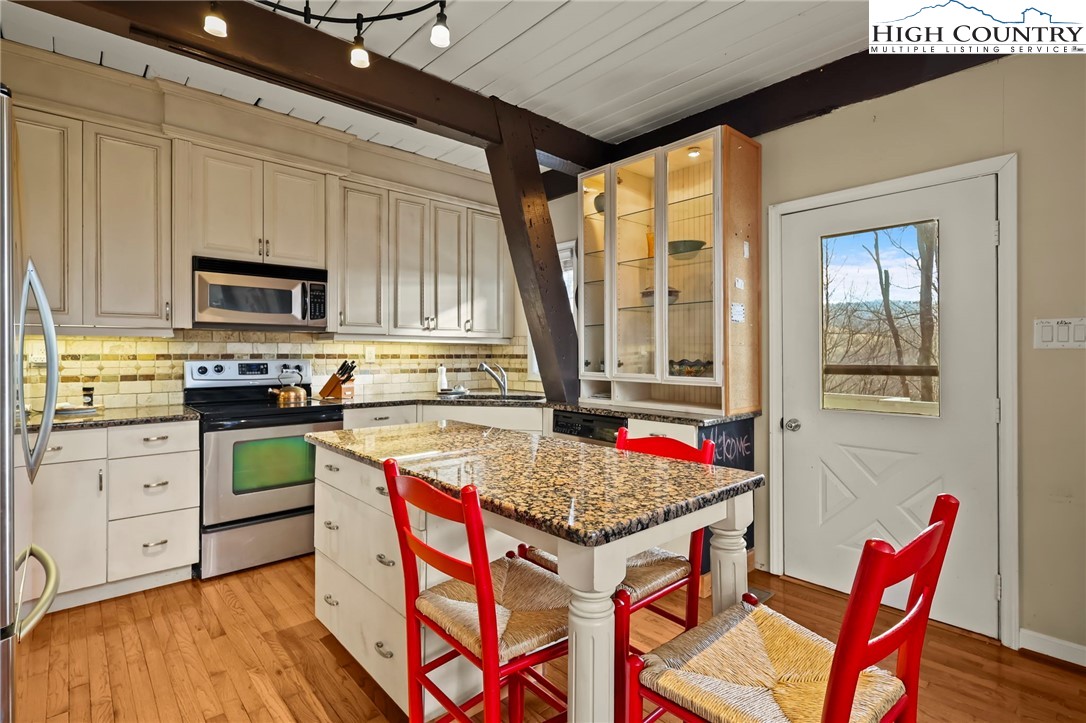 207 Pinnacle Ridge Road Property Photo 12