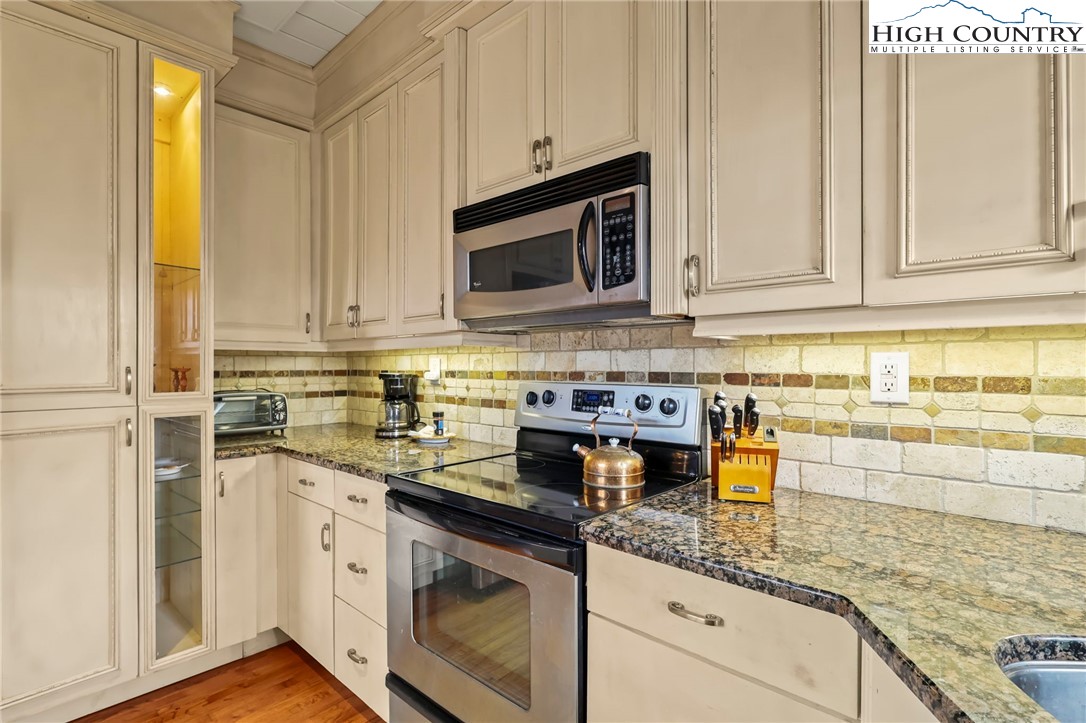 207 Pinnacle Ridge Road Property Photo 15