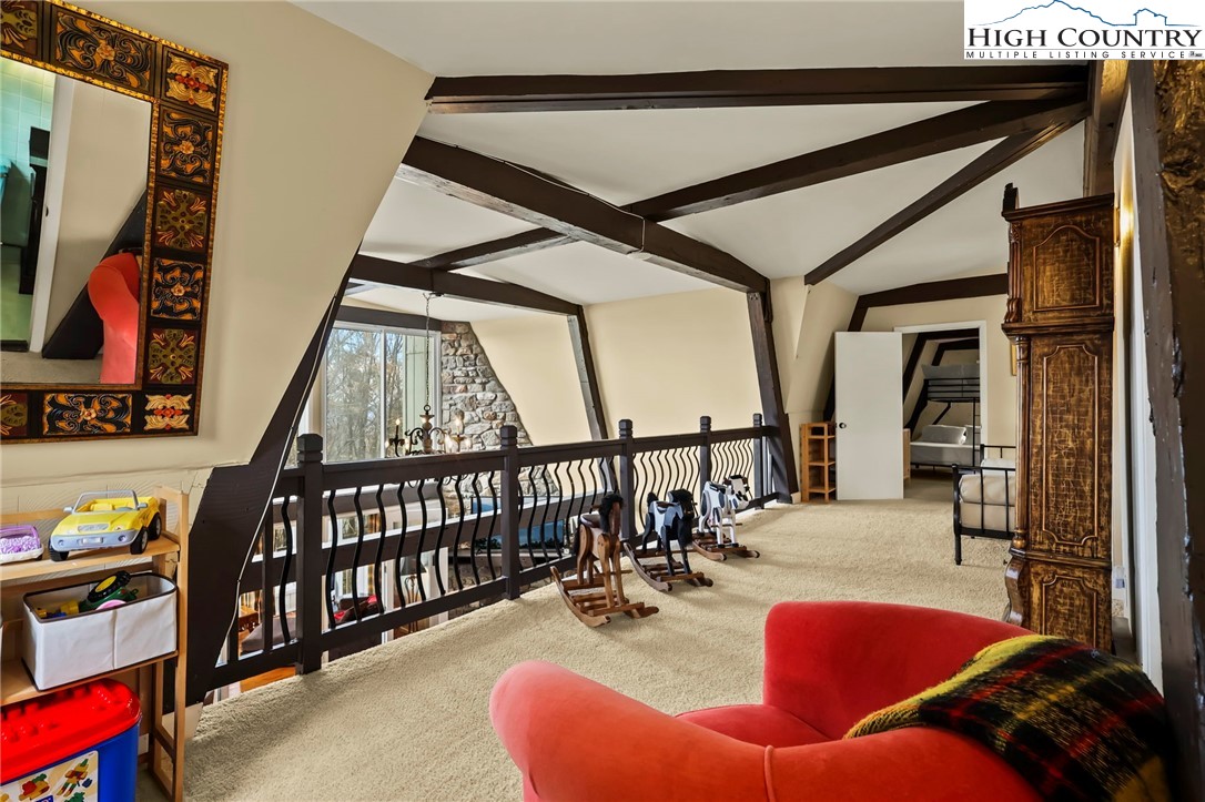 207 Pinnacle Ridge Road Property Photo 34