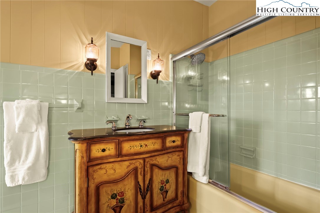 207 Pinnacle Ridge Road Property Photo 41