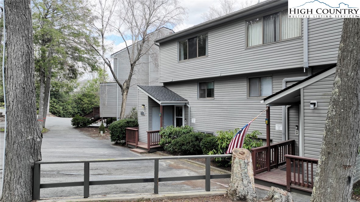 1040 Sugar Mountain Drive D21 Property Photo 2