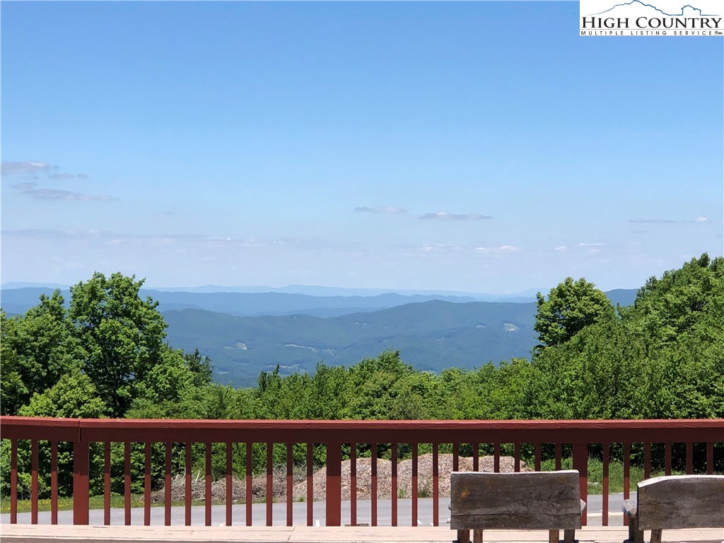 301 Pinnacle Inn Road 3130 Property Photo 31