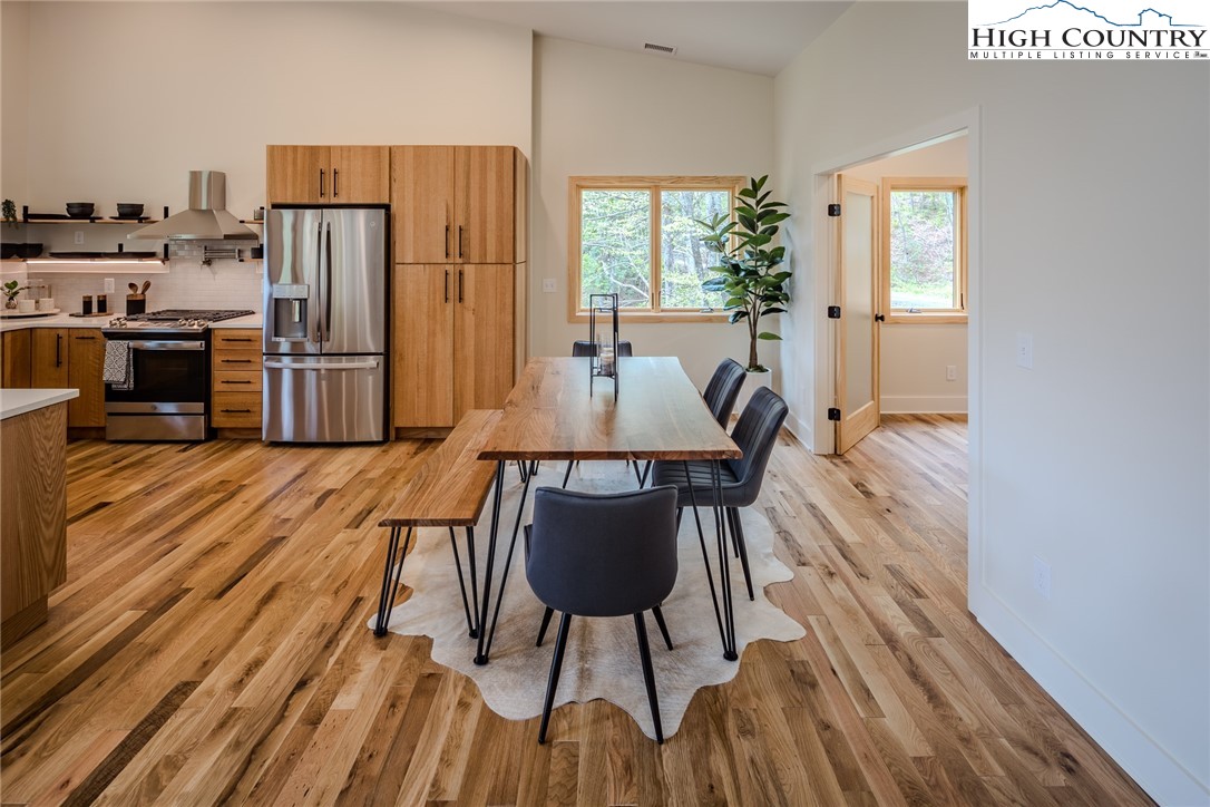 281 New River Farms Road Property Photo 19