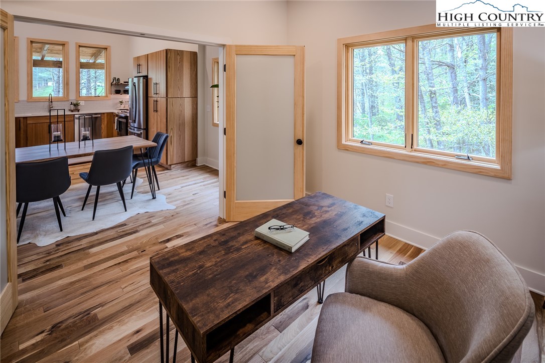 281 New River Farms Road Property Photo 22