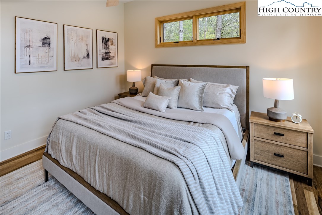 281 New River Farms Road Property Photo 25