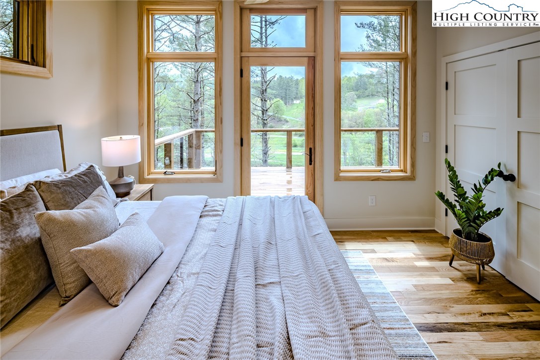 281 New River Farms Road Property Photo 26