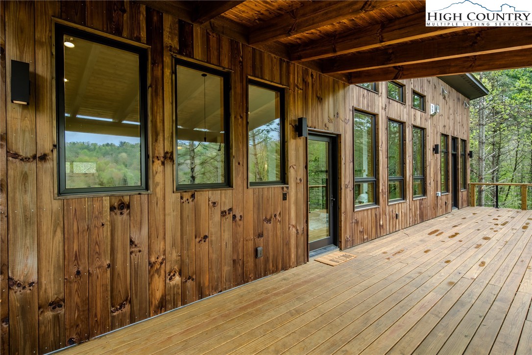 281 New River Farms Road Property Photo 38