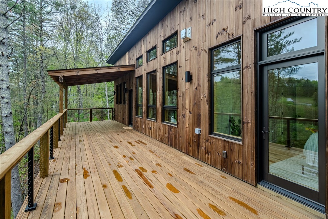 281 New River Farms Road Property Photo 42