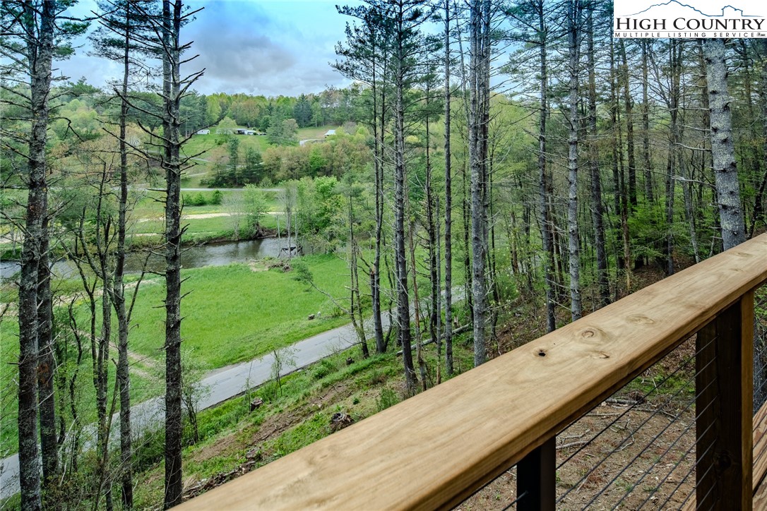 281 New River Farms Road Property Photo 44