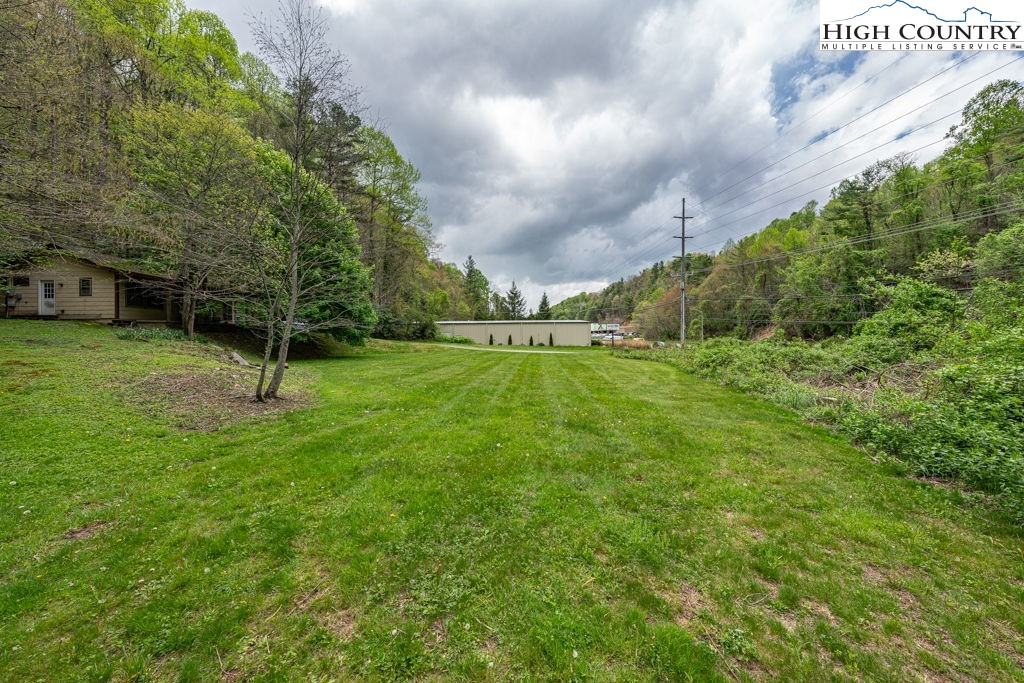 2137 Nc Highway 105 Property Photo 1