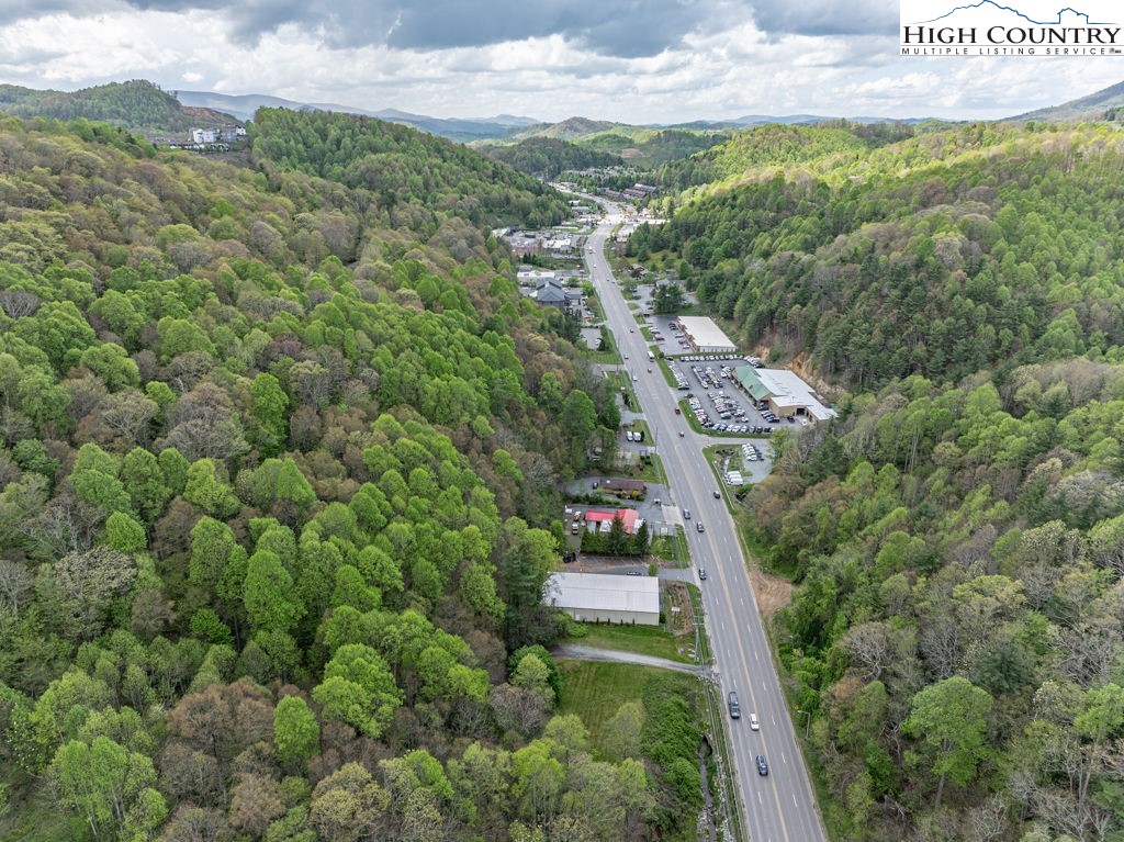 2137 Nc Highway 105 Property Photo 6