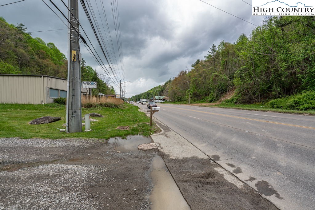 2137 Nc Highway 105 Property Photo 8