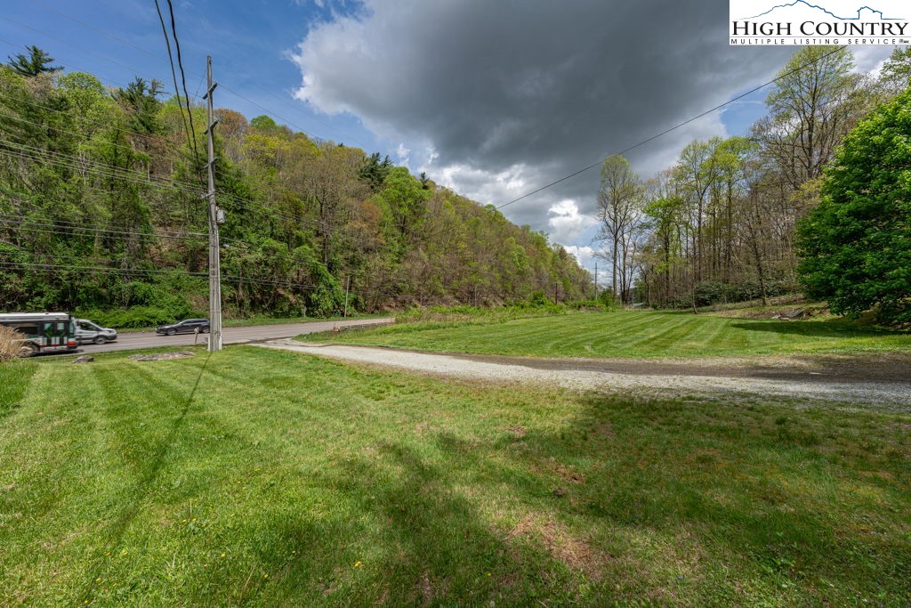 2137 Nc Highway 105 Property Photo 11