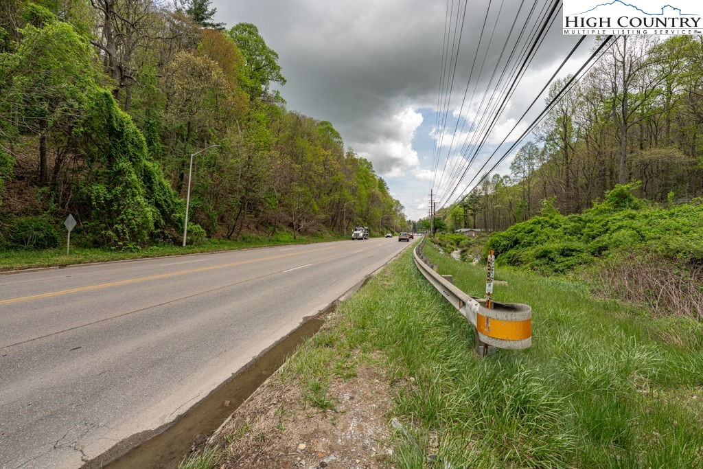 2137 Nc Highway 105 Property Photo 17