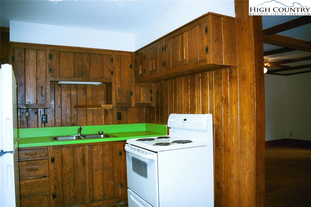 2137 Nc Highway 105 Property Photo 30